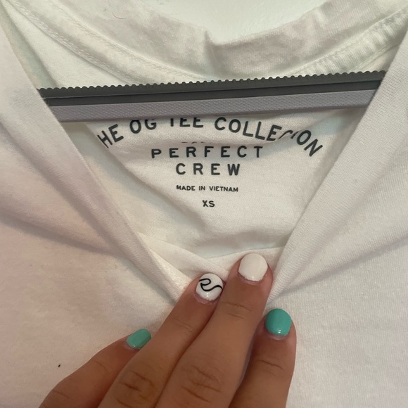 aeropostale white tee; size xs; in great condition - Picture 3 of 3